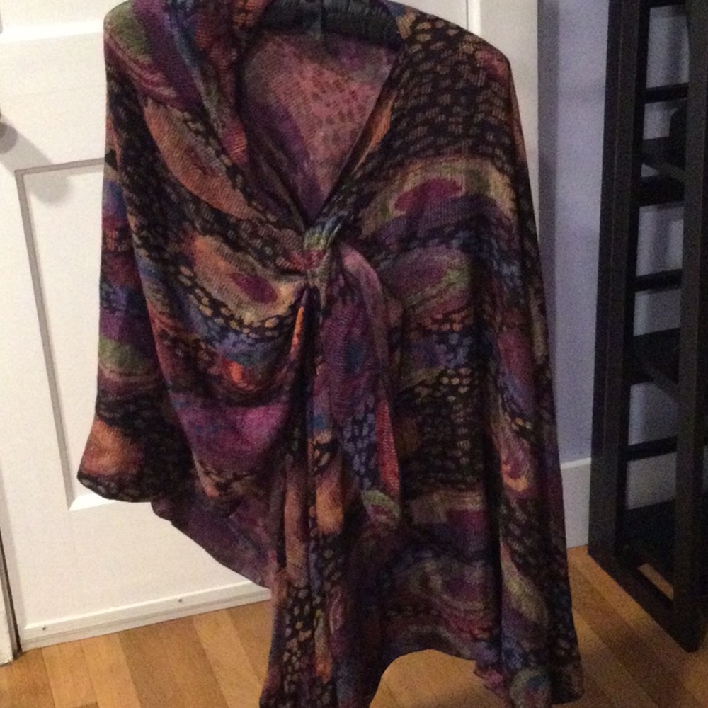 Rapti Fashion cape